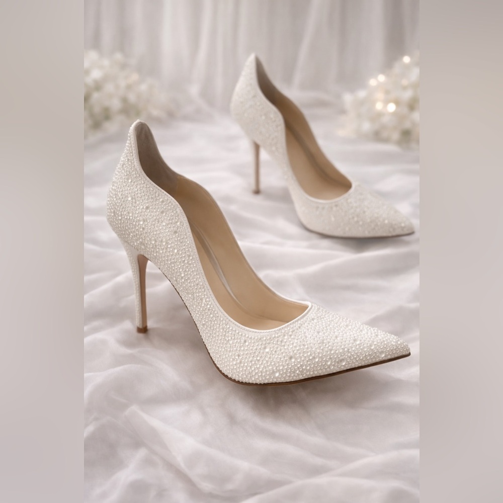 Jessica Simpson Wayva Bridal Pumps White Satin Pearl Embellished Heels Size 10M - Picture 2 of 6